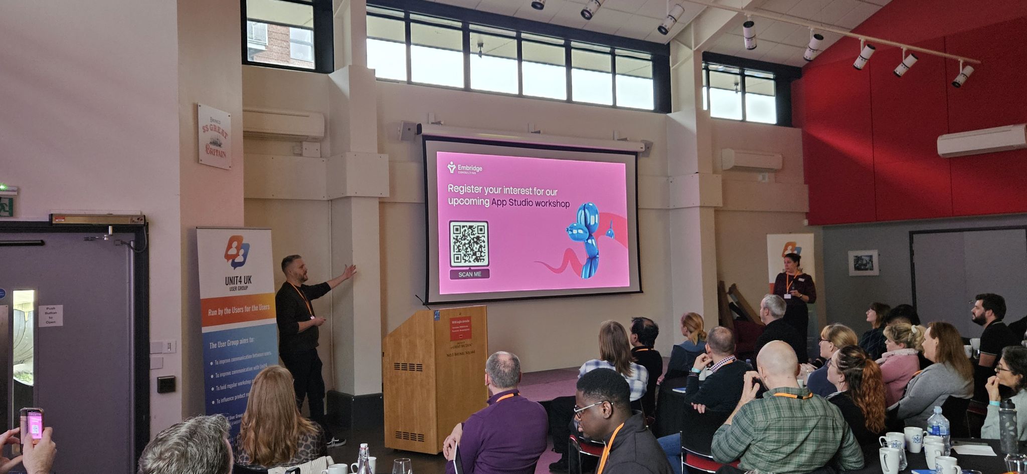 How App Studio and APIs are shaping the future of Unit4 